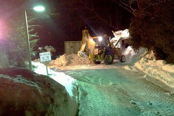 600x400-snow-removal-loader-night